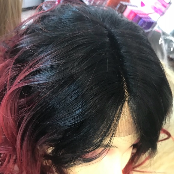 Short Curly middle Part ombré wig - Picture 6 of 8